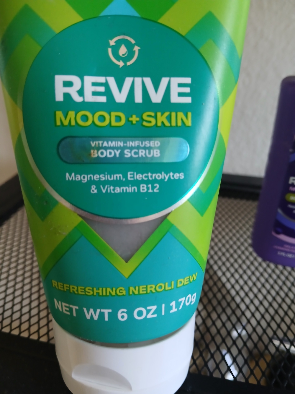 Revive Mood + Skin Body Scrub - Refreshing Neroli Dew (Green) - Picture 2 of 8